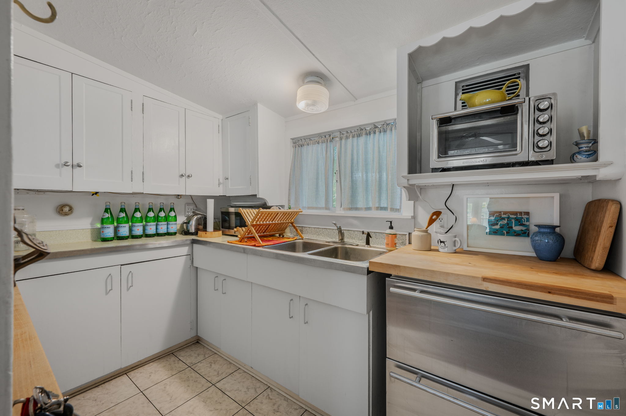 14 Putzel Avenue Guilford CT 06437