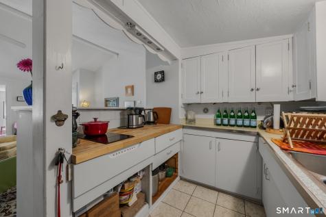 14 Putzel Avenue Guilford CT 06437