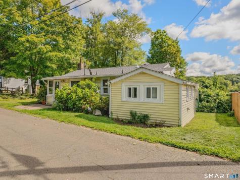 14 Putzel Avenue Guilford CT 06437