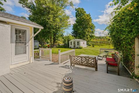 14 Putzel Avenue Guilford CT 06437