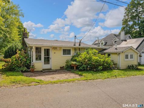 14 Putzel Avenue Guilford CT 06437