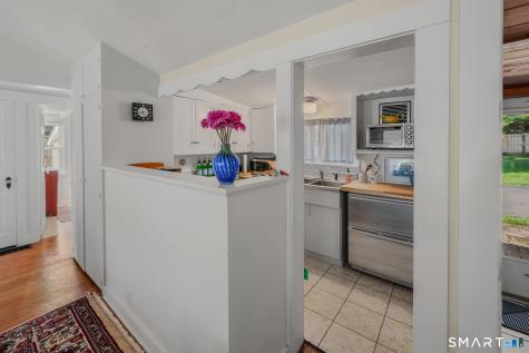 14 Putzel Avenue Guilford CT 06437