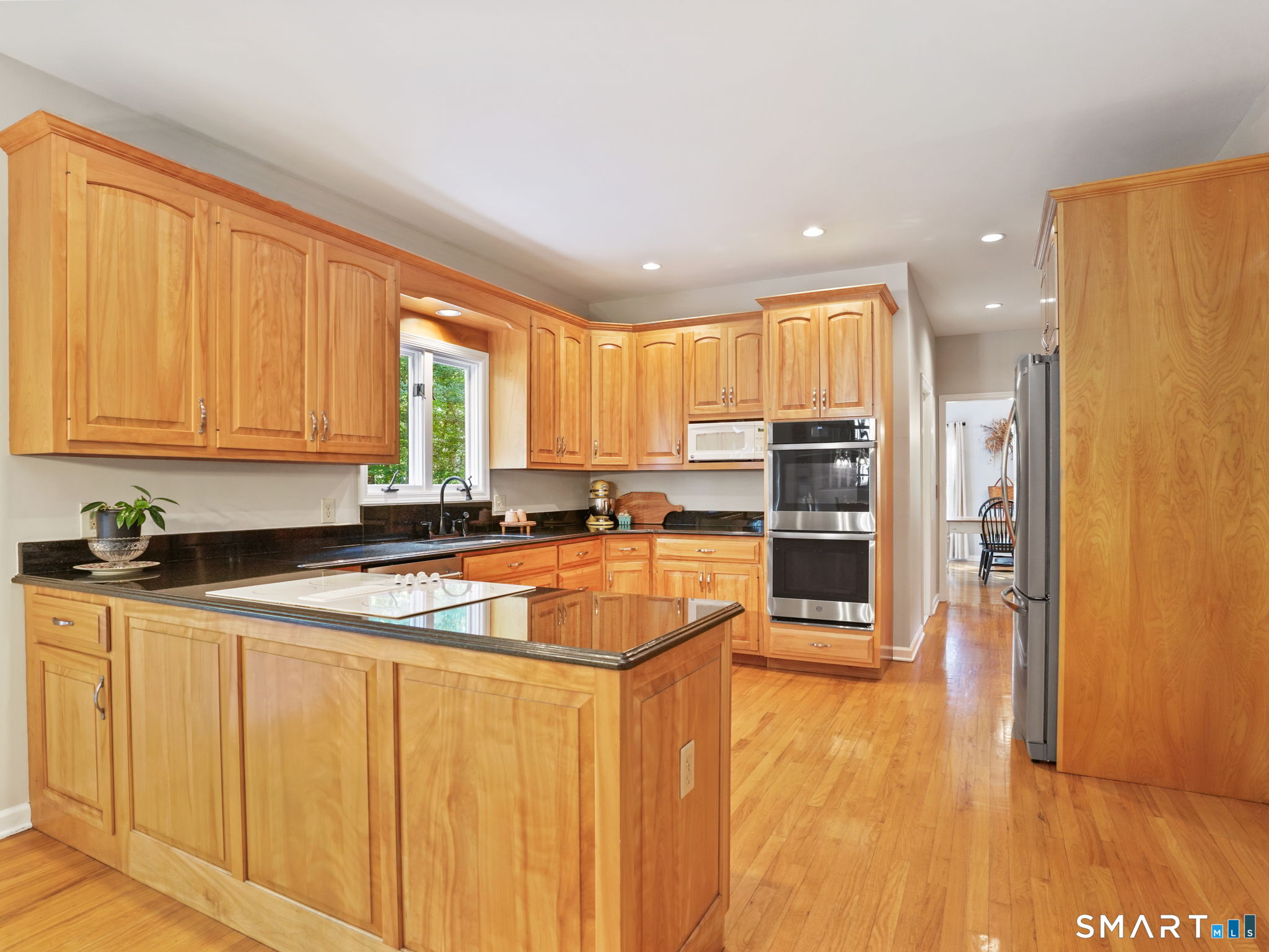 96 Coventry Lane Trumbull CT 06611