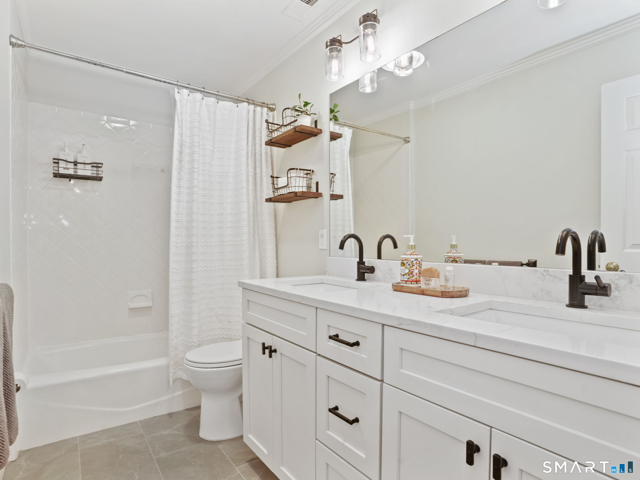 96 Coventry Lane Trumbull CT 06611