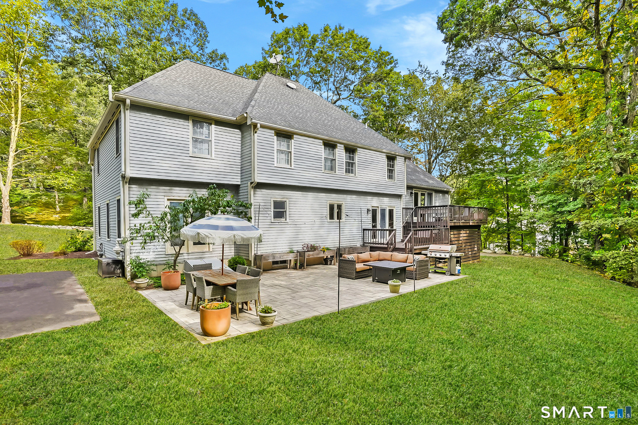 96 Coventry Lane Trumbull CT 06611