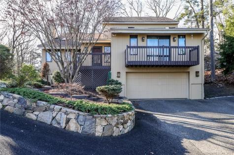 12 Hollis Drive Brookfield CT 06804