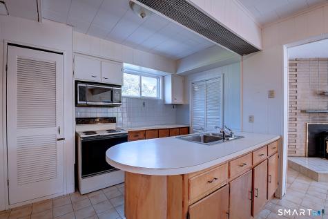 46 Kimball Road Wethersfield CT 06109