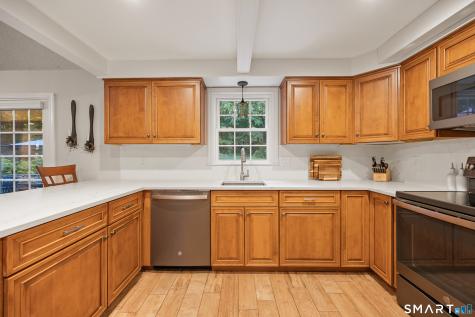 270 Guinevere Ridge Cheshire CT 06410