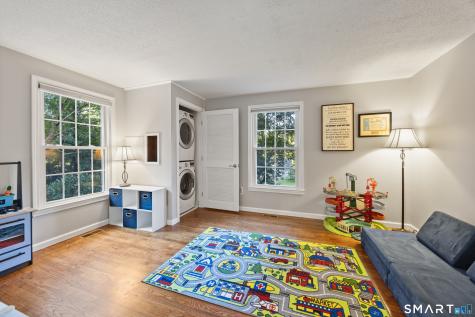 270 Guinevere Ridge Cheshire CT 06410