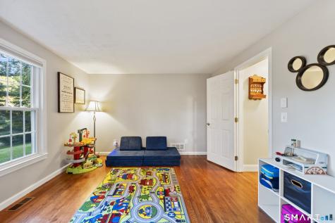 270 Guinevere Ridge Cheshire CT 06410