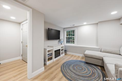 270 Guinevere Ridge Cheshire CT 06410