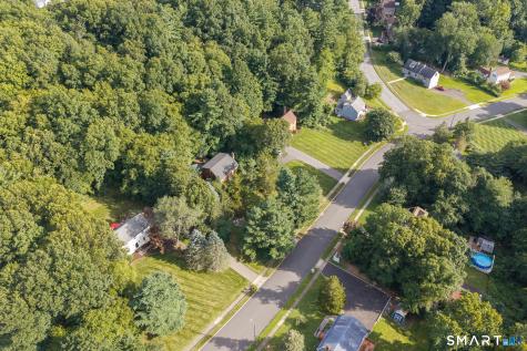 270 Guinevere Ridge Cheshire CT 06410