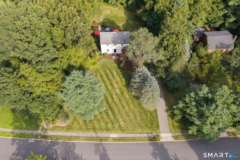 270 Guinevere Ridge Cheshire CT 06410