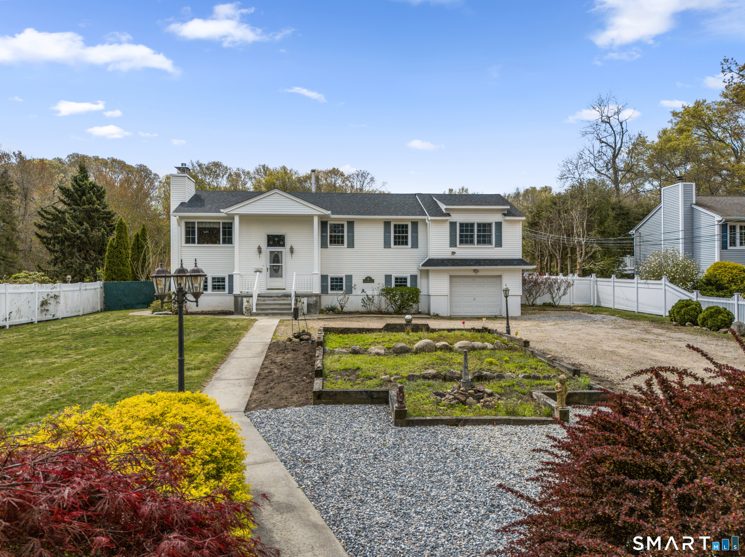 14 Old Black Point Road East Lyme CT 06357