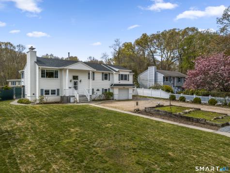 14 Old Black Point Road East Lyme CT 06357