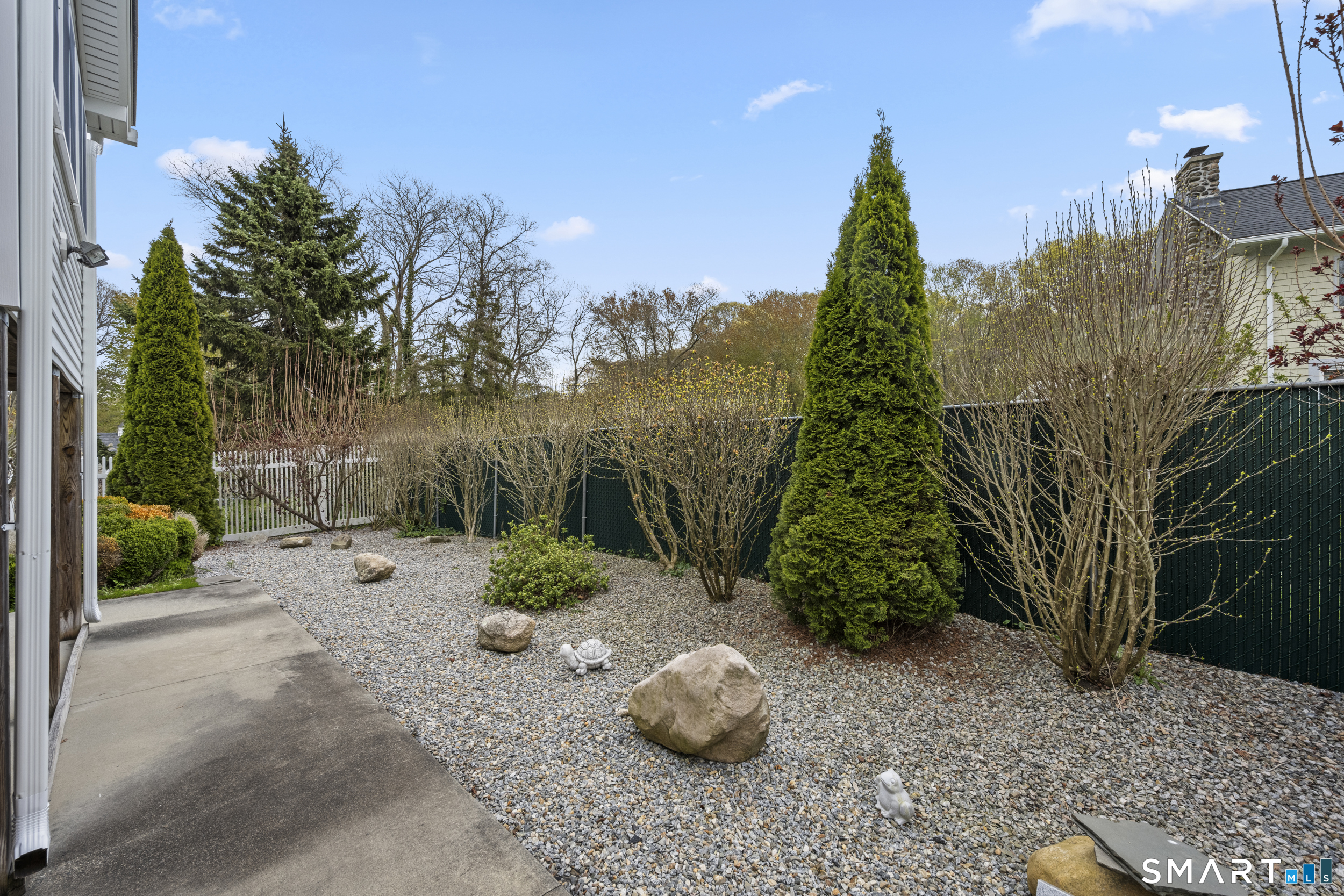 14 Old Black Point Road East Lyme CT 06357
