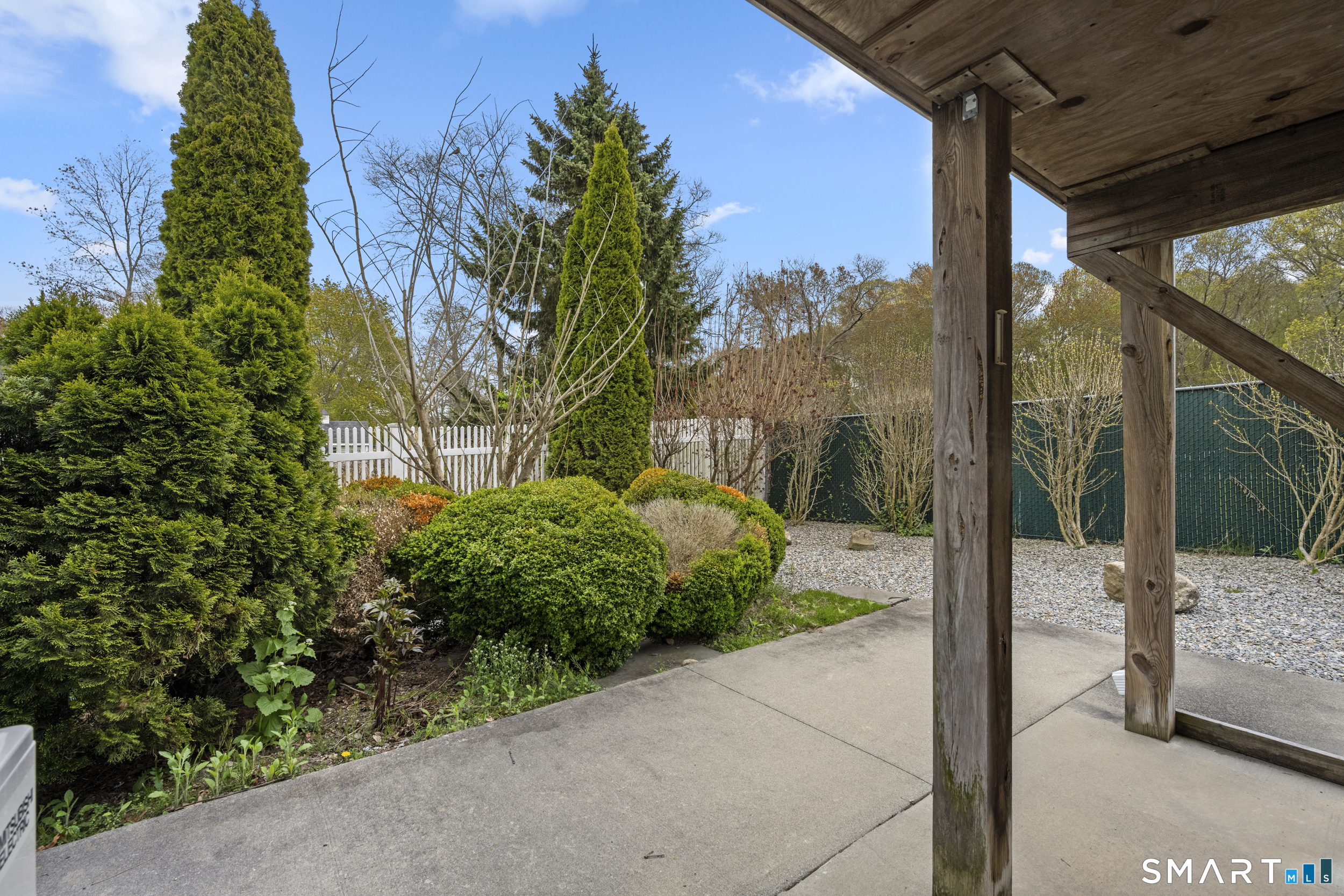 14 Old Black Point Road East Lyme CT 06357