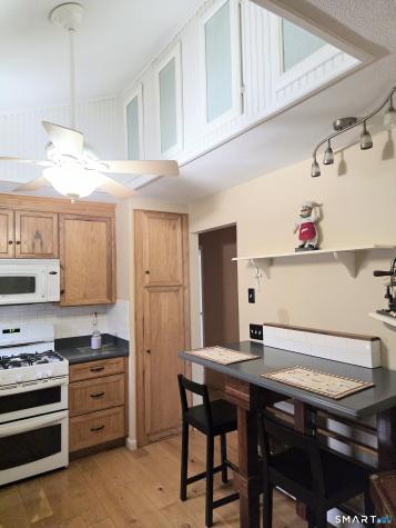14 Old Black Point Road East Lyme CT 06357