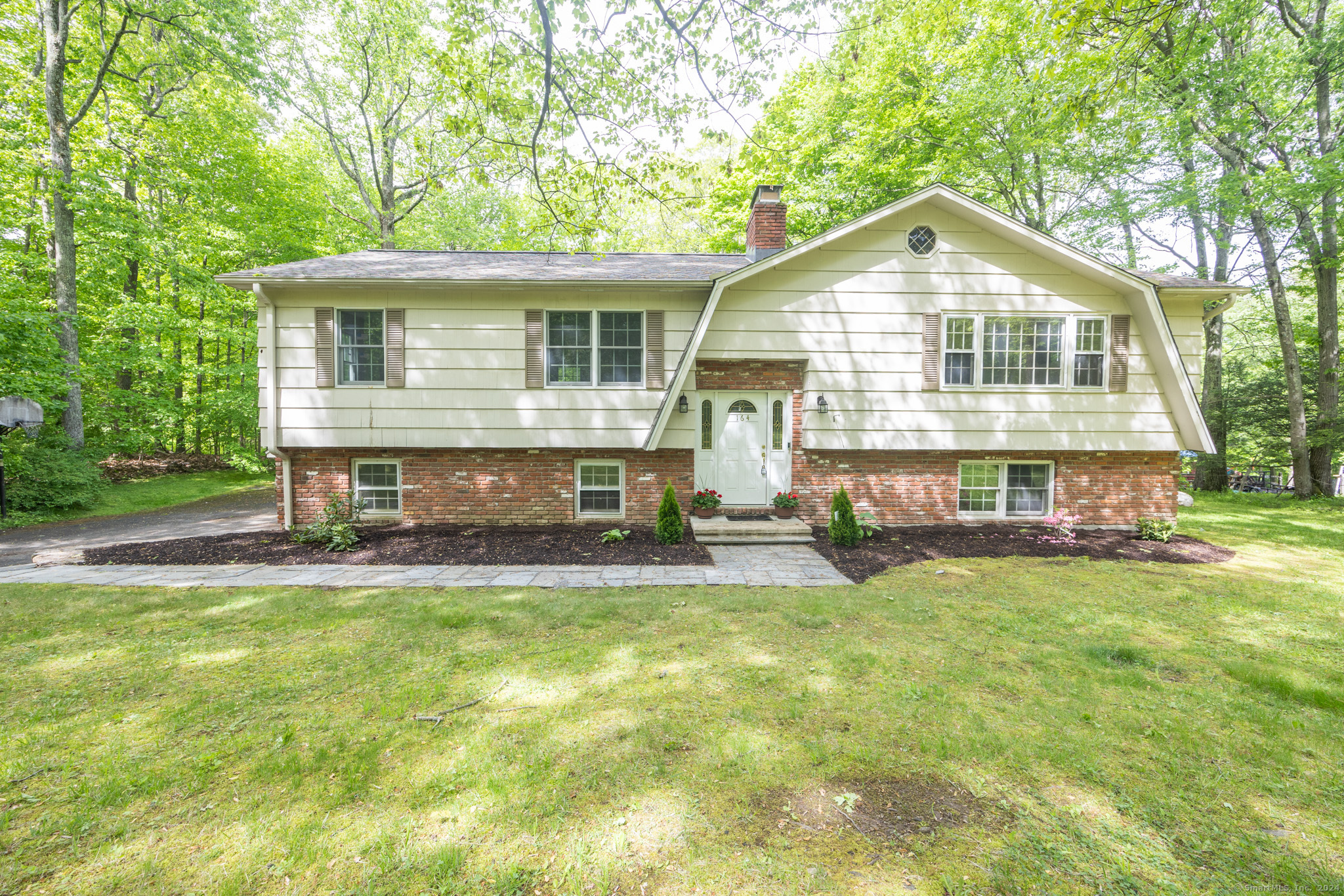 164 Settlers Hill Road Southbury CT 06488