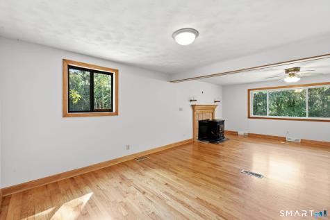 186 Jackson Drive Suffield CT 06093