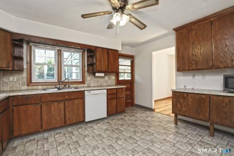 1 Sunflower Circle West Haven CT 06516