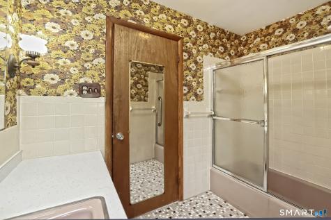 1 Sunflower Circle West Haven CT 06516