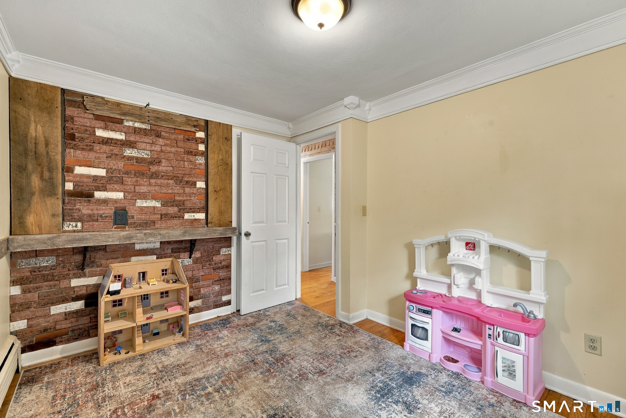 15 Kingsbury Avenue Vernon CT 06066