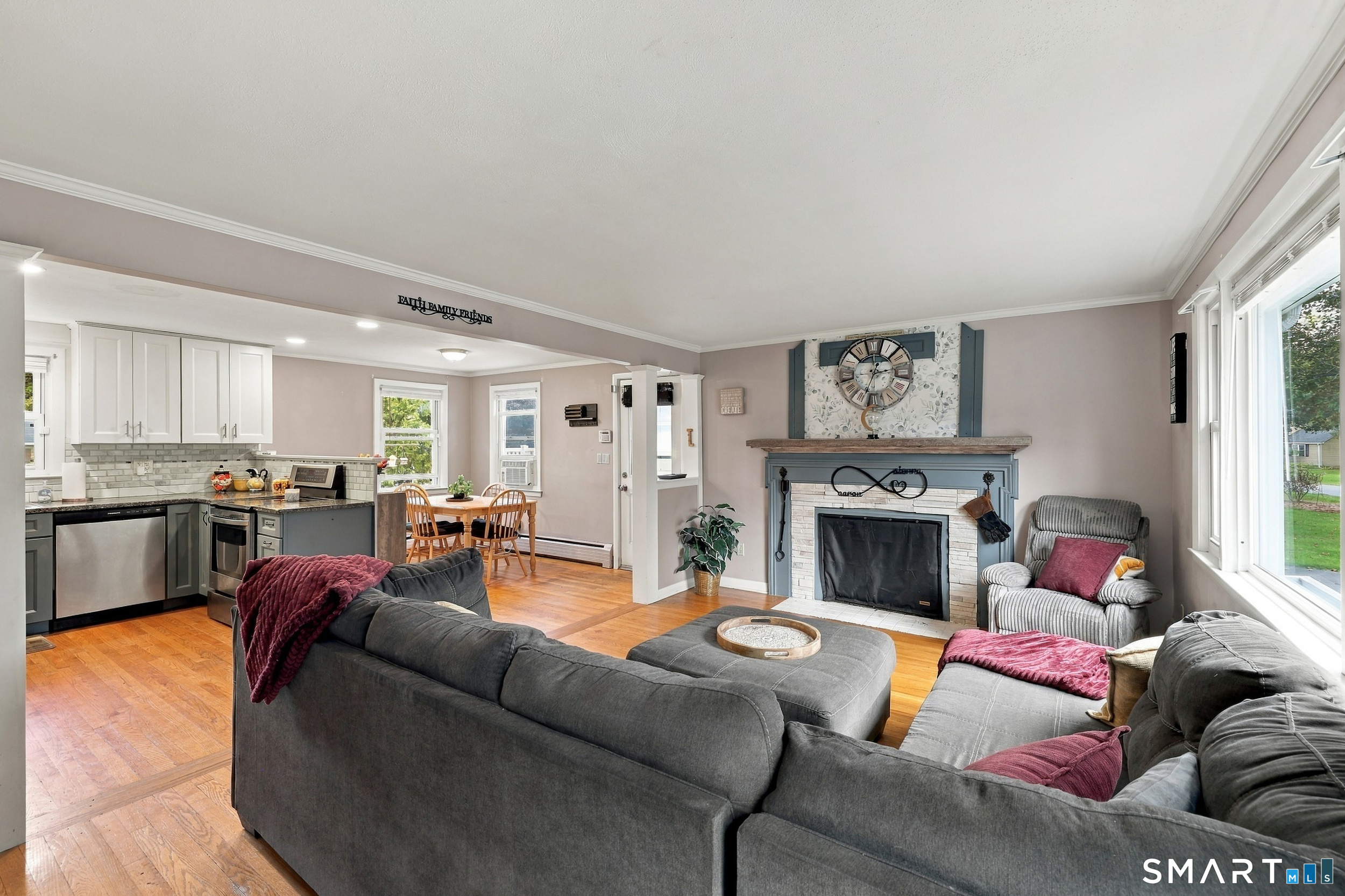15 Kingsbury Avenue Vernon CT 06066