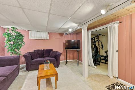 15 Kingsbury Avenue Vernon CT 06066