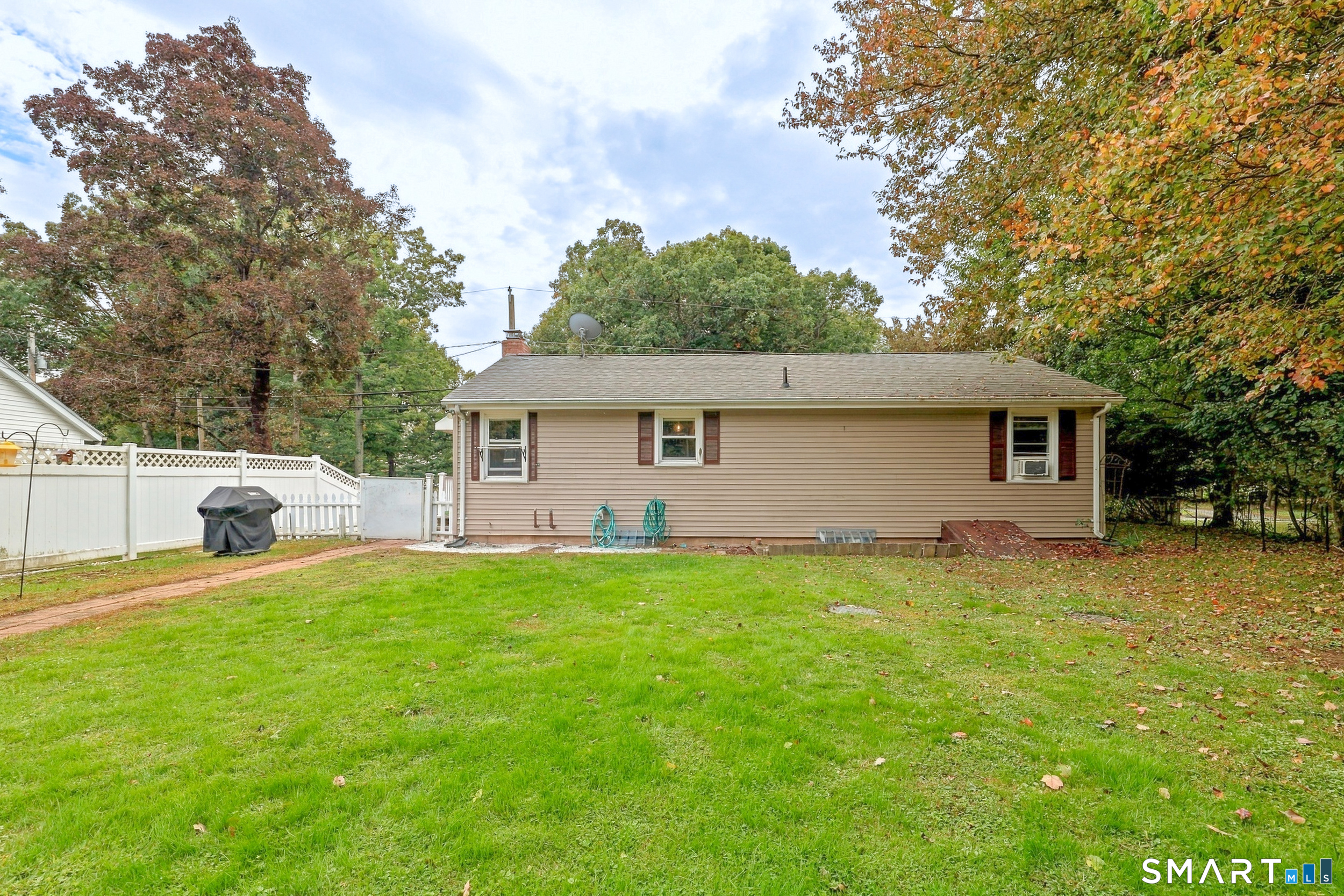 15 Kingsbury Avenue Vernon CT 06066