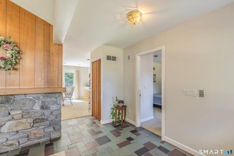 48 Meadow Lane Manchester CT 06040