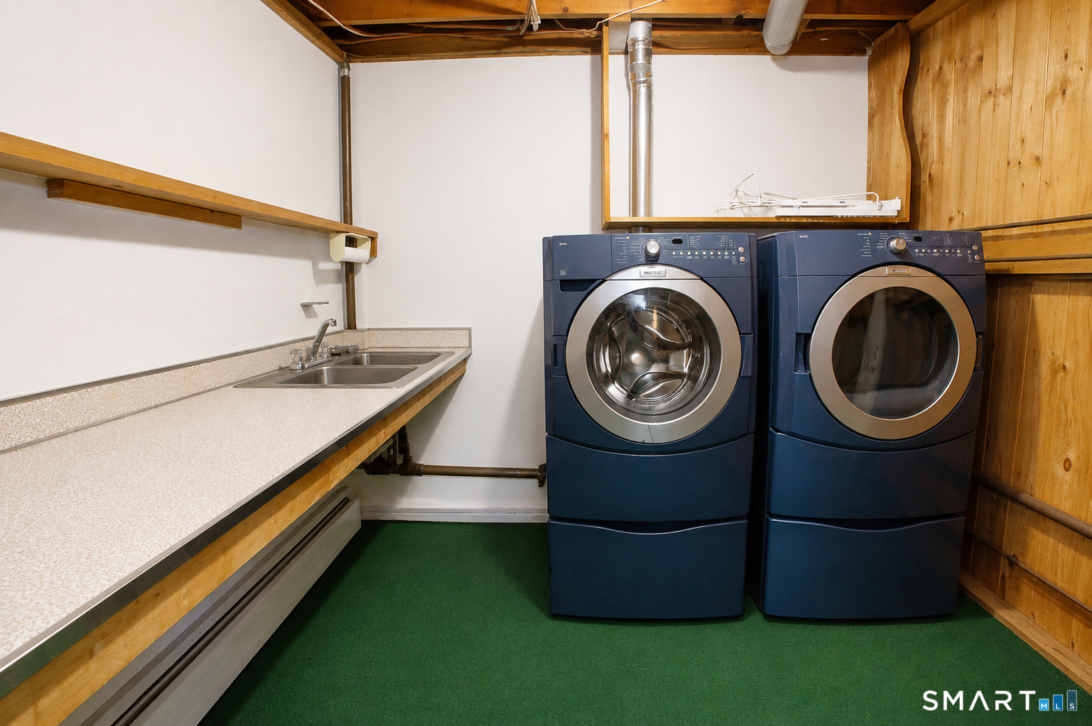 62 Newgate Road East Granby CT 06026