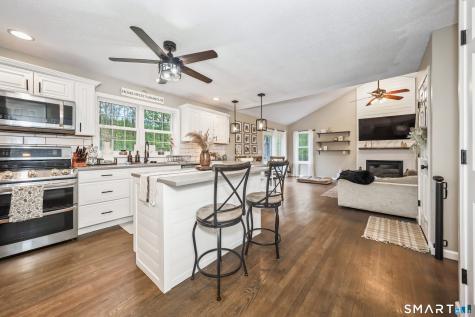 164 Kingswood Drive Naugatuck CT 06770