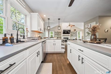 164 Kingswood Drive Naugatuck CT 06770