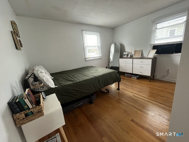 12 Pleasant Street New London CT 06320