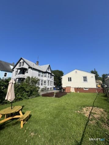 12 Pleasant Street New London CT 06320