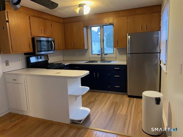 12 Pleasant Street New London CT 06320