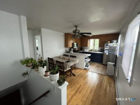 12 Pleasant Street New London CT 06320