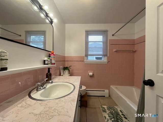 12 Pleasant Street New London CT 06320