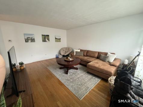 12 Pleasant Street New London CT 06320