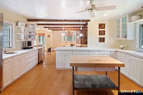 420 Morehouse Lane Fairfield CT 06890