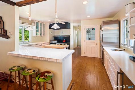 420 Morehouse Lane Fairfield CT 06890