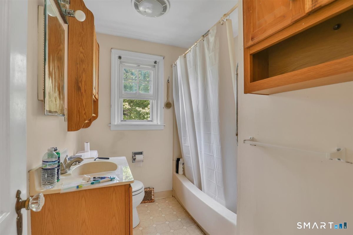 33 Horton Road Manchester CT 06042