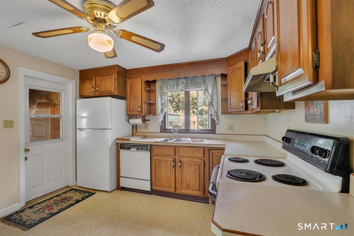 33 Horton Road Manchester CT 06042