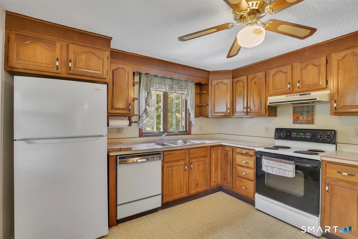 33 Horton Road Manchester CT 06042