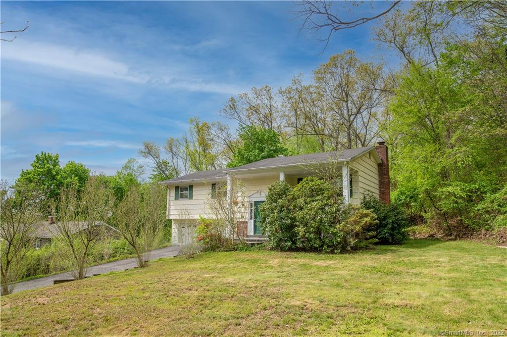 6 Freddys Lane Brookfield CT 06804