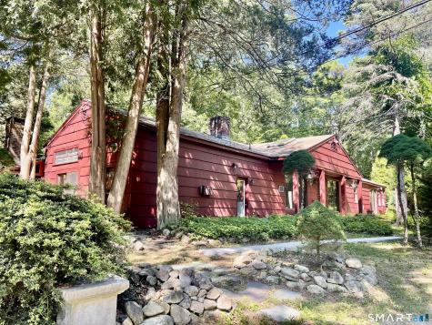 11 Tubbs Spring Drive Weston CT 06883