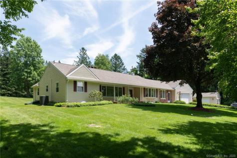 1738 Middlebury Road Middlebury CT 06762