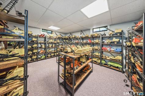 2 Lynn Avenue Plymouth CT 06786