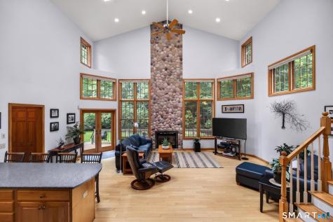 10 Ricky Lane Preston CT 06365